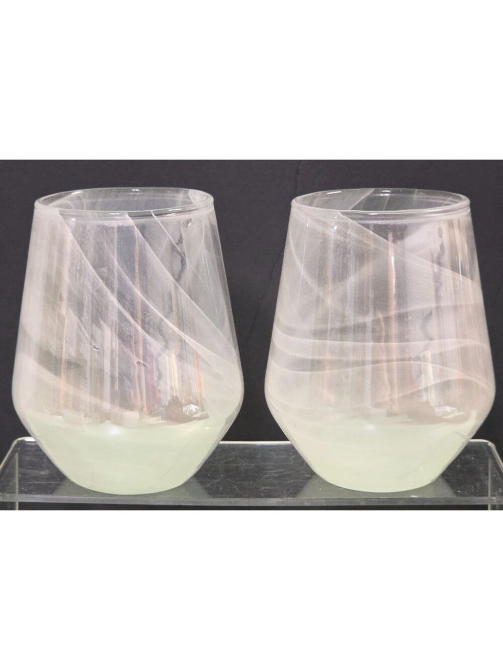 Set of 2 Frosted White Swirl Stemless Wine Glasses Tumblers 5" Modern Iridescent